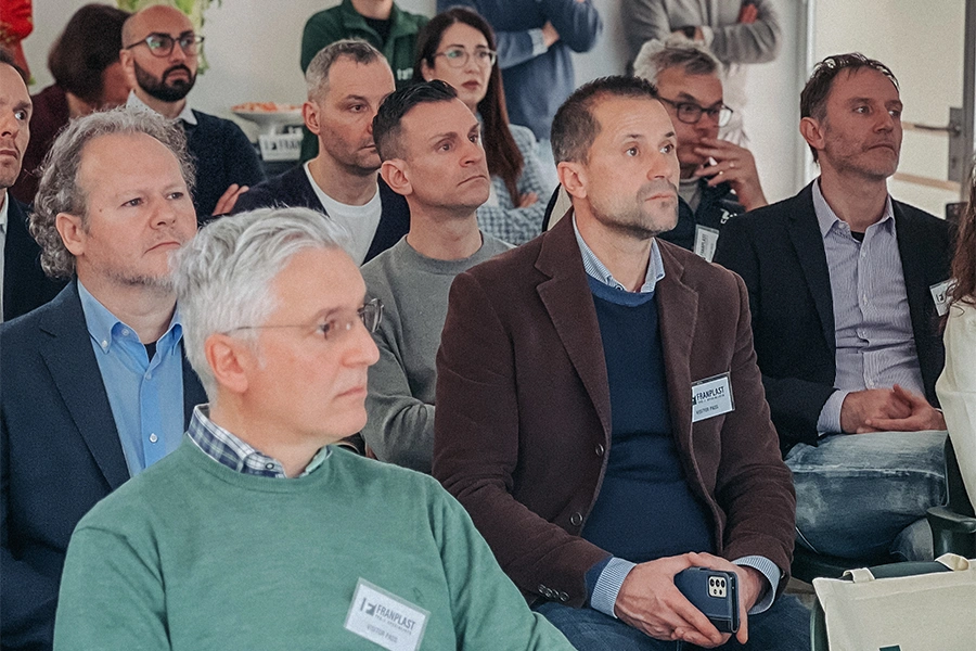 Foto agli invitati dell'evento